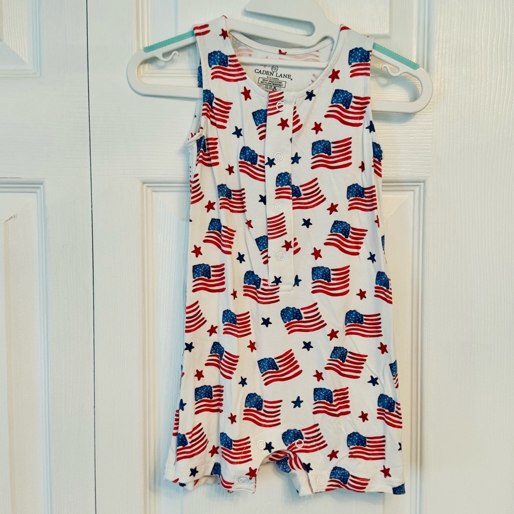 EUC Caden Lane Bamboo Sleeveless Snap Romper, American Flags, 6-12 months